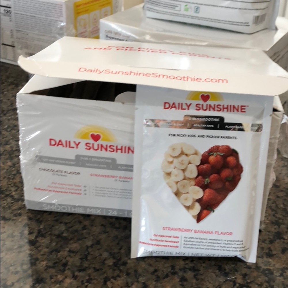 24 packets strawberry banana Daily Sunshine